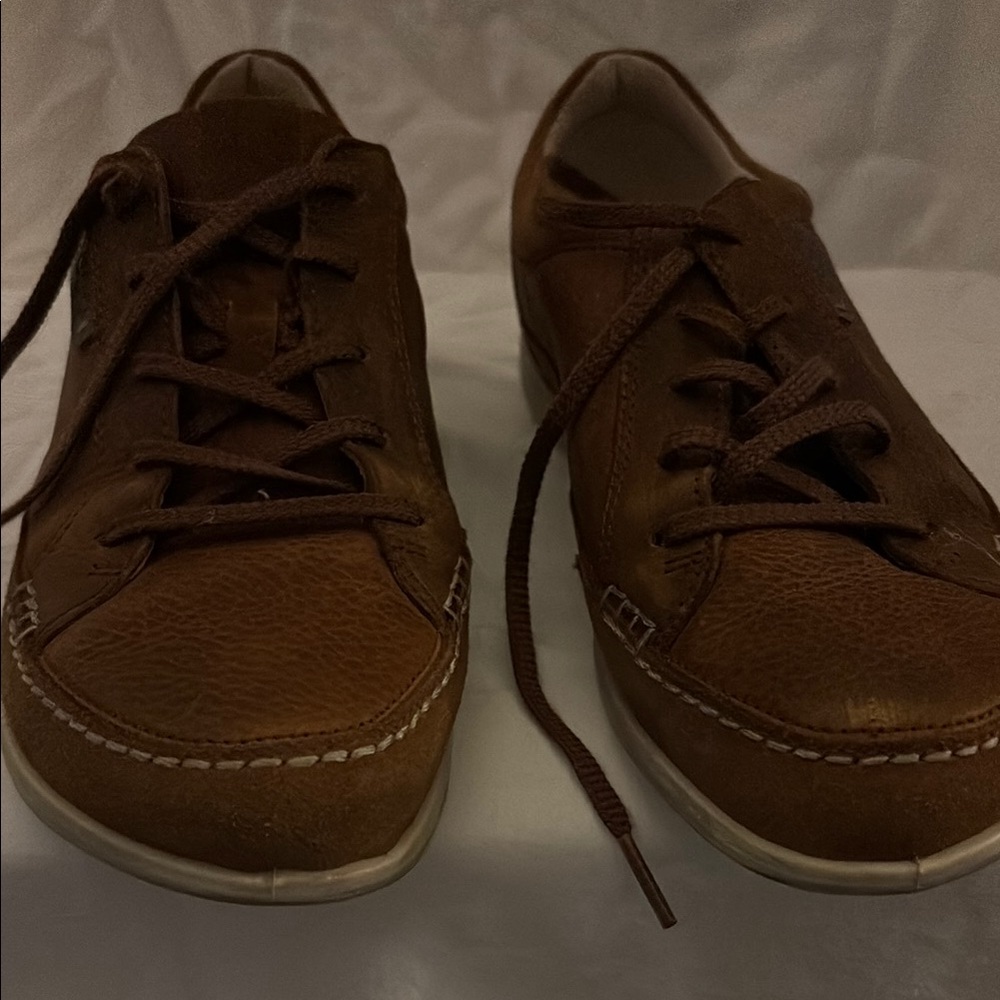 Women‘s Ecco Brown Leather Casual Shoes